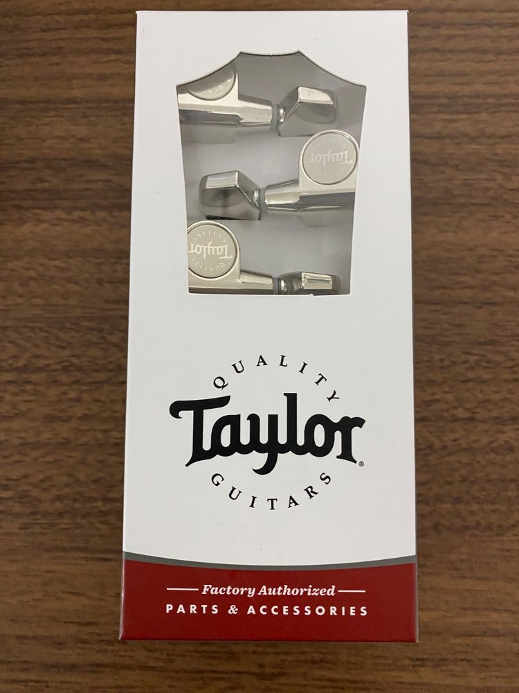 Acoustic Guitar Bundle Taylor, String Swing, D’addario, Kyser