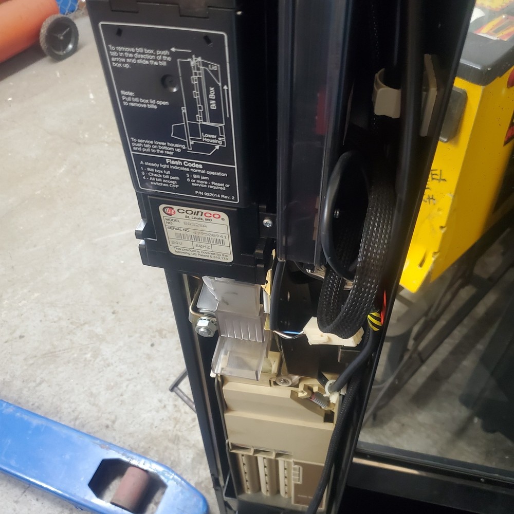 AUTOMATIC PRODUCTS LCM-2 Snack Vending Machine - Local Pickup Only