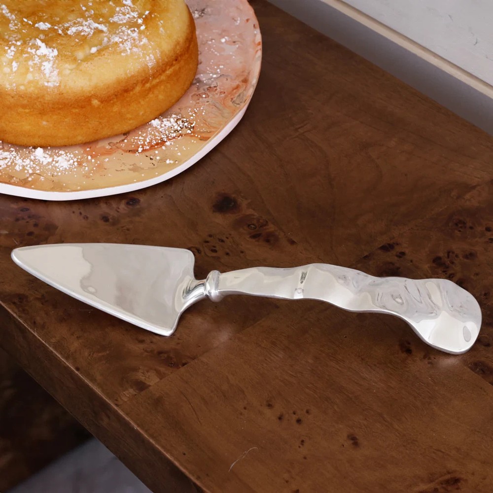 Beatriz Ball - VENTO Cake Server