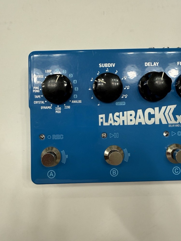 TC Electronic Flashback X4 Delay & Looper True Bypass Guitar Effect Pedal