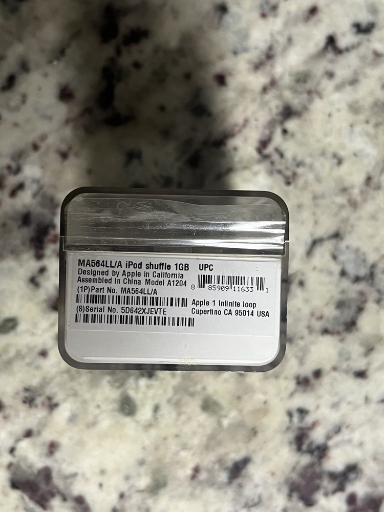 Apple iPod Shuffle 2nd Generation Case Only