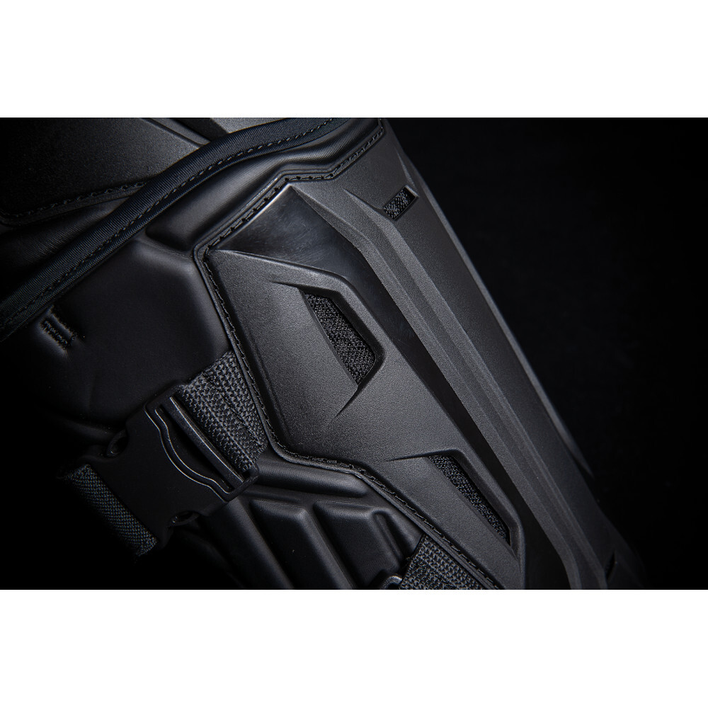 Icon Field Armor 3 Knees - Black | Small/Medium