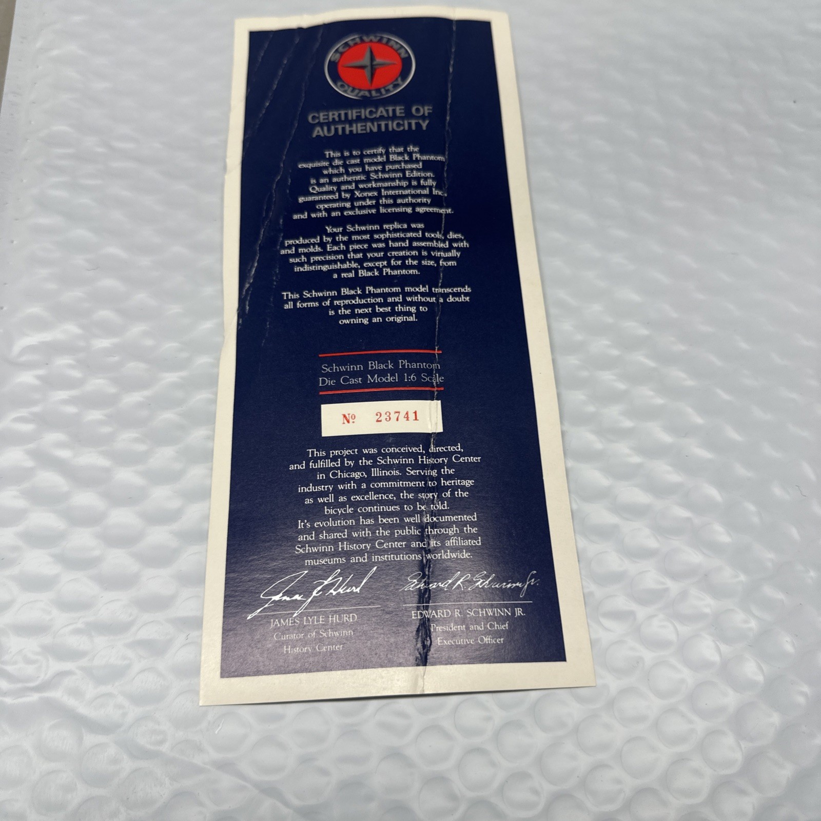 SCHWINN BICYCLE BLACK PHANTOM 1:6 RATIO SCALE WITH HANDLEBAR STREAMERS