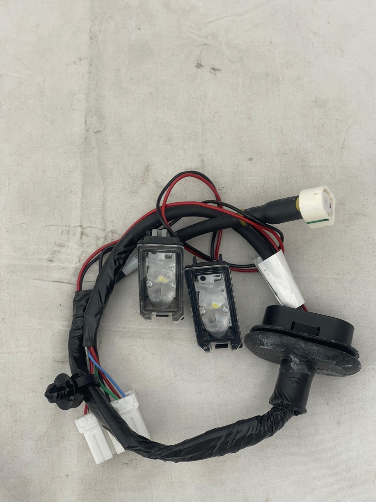 16-20 Jeep Grand Cherokee Rear License Plate Light Lamp Both Sides with Harness