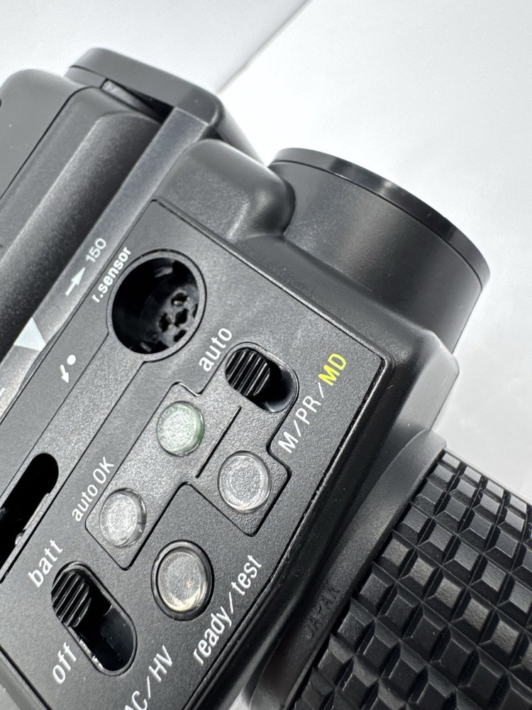 Sunpack Auto 522 Thyristor Handle Mount Camera Flash With Bracket Vintage