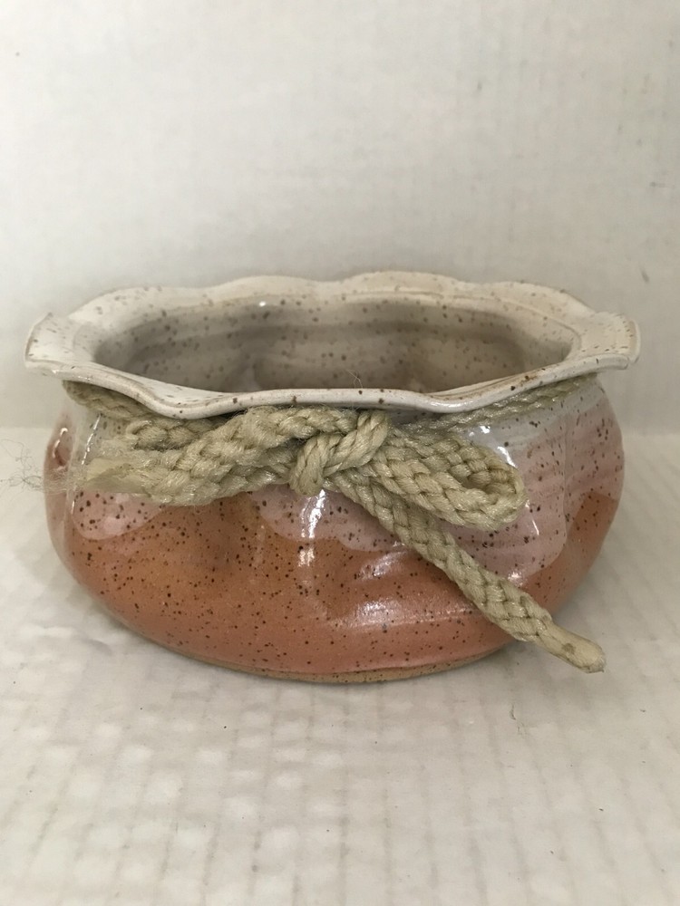 STUDIO HANDCRAFTED POTTERY BROWN, PINK AND CREAM SMALL CASSEROLE SIGNED