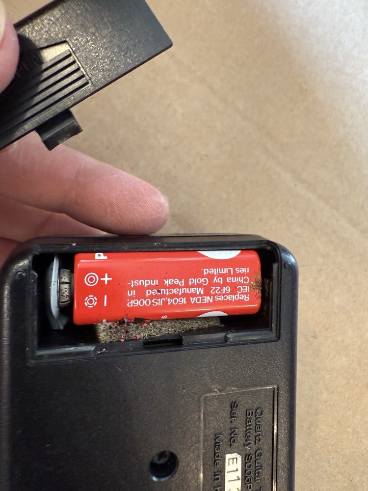 Matrix SR-1000 Quartz Guitar Tuner, 1/4" Input & Output, Built In Mic, Untested