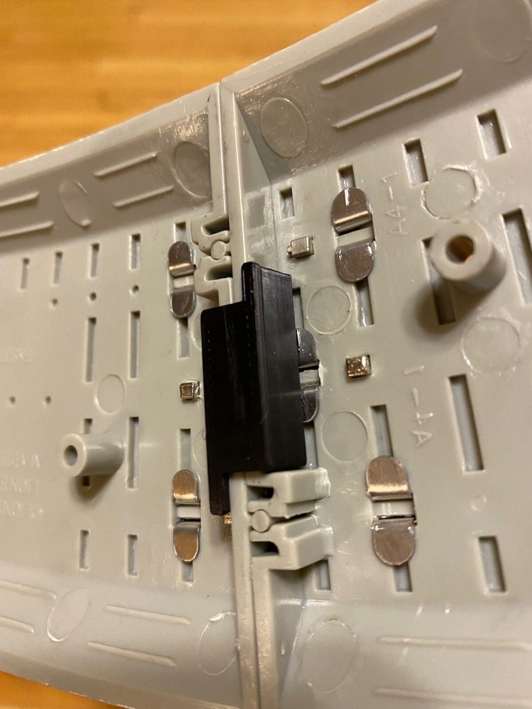 Lionel O gauge FasTrack 50 clips