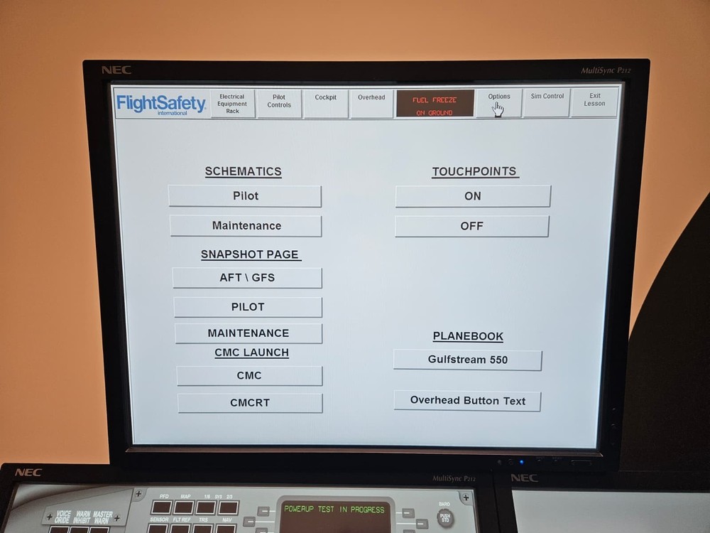 ^ Flight Safety GFS Graphical Flight-Deck Simualtor G550 Gulfstream Multi-Touch