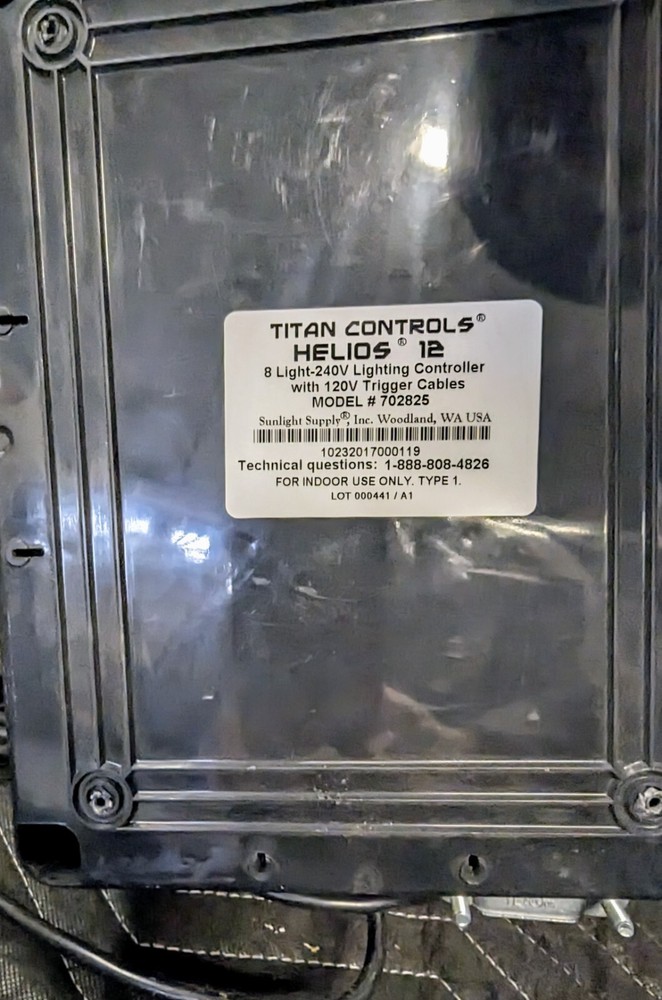 Titan Controls 8 Light Controller with Dual Relay Trigger Cords, 240V Helios 12