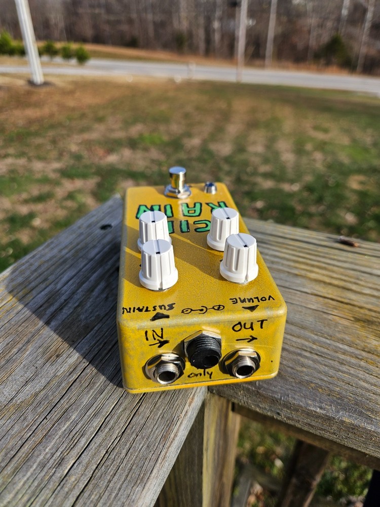 Faecain Pedals - PedalPCB Acid Rain Fuzz