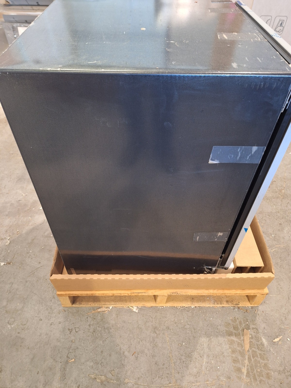 HA24RB-3-1L Perlick 24" ADA Refrigerator, SS Solid Door, Left Hinge - 2009047606