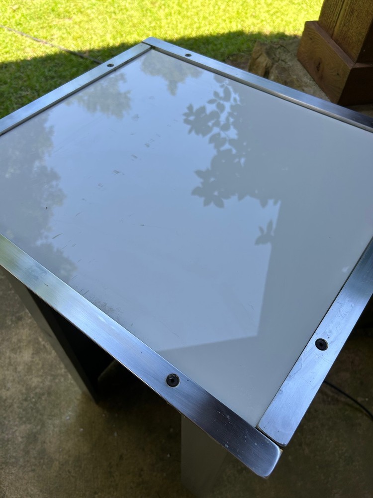 nuarc light table Vlt18