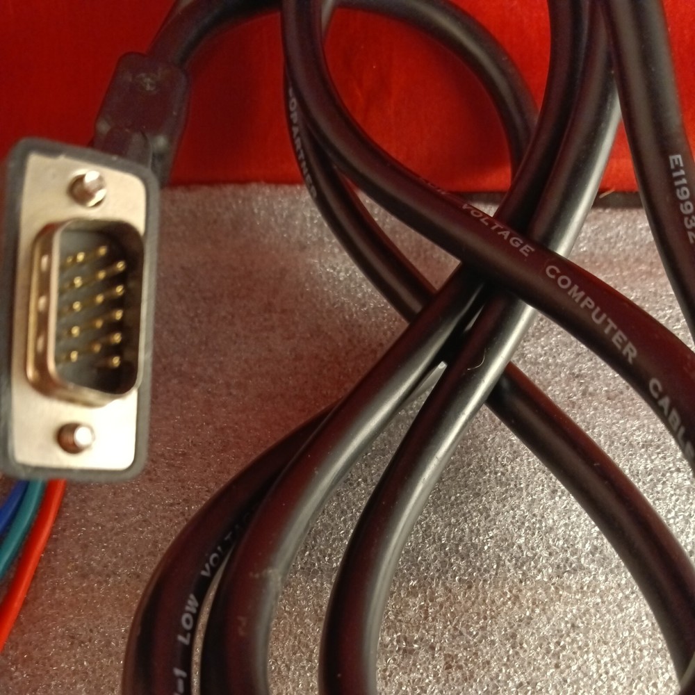 E119932-T: Low Voltage Computer Cable (6 FT)