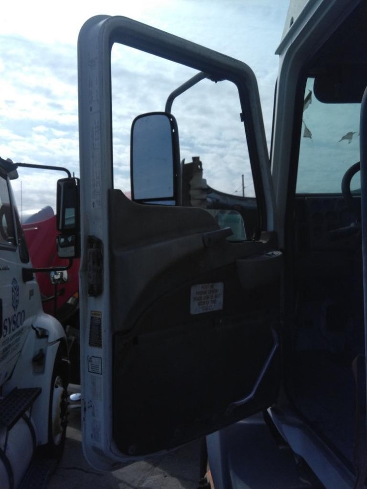 For 2004 MACK CX 2004-2005 DOOR ASSEMBLY Left , FL