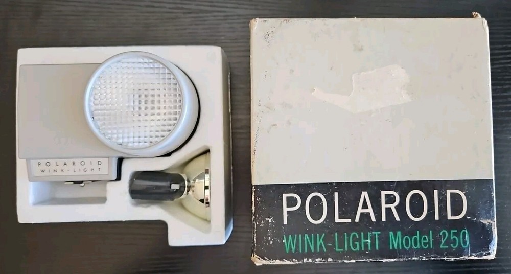 Polaroid Wink Light Model 250 with Original Box Vintage Camera untested