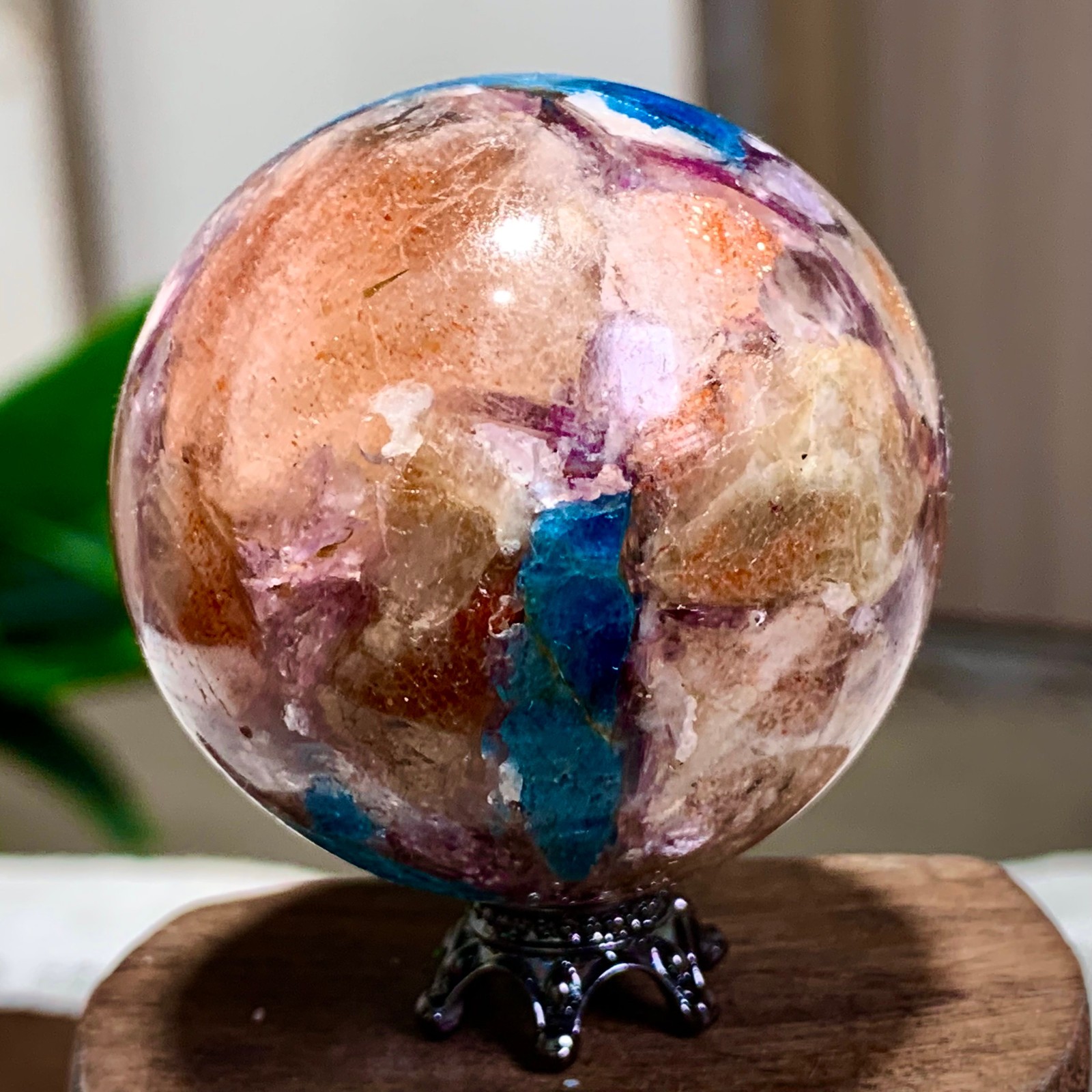 114G Natural Blue Aptite +Sun Stone purple lepidolite Sphere mineral sample