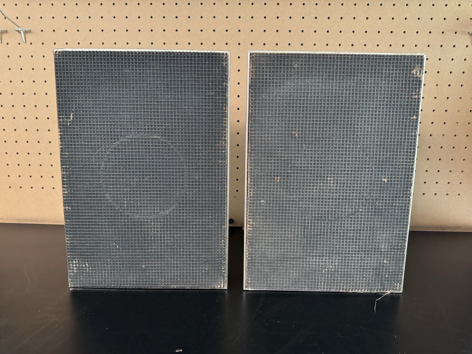 Grundig RTV 360U Solid State Am/Fm Short Wave Radio Stereo w/Speakers *READ*