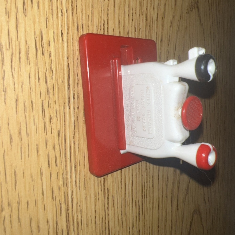 Vintage Needle Threader ULLY