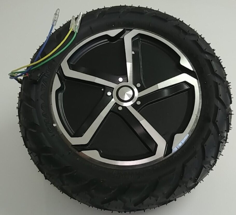 SWAGTRON T6 Outlaw Off-Road Hoverboard 36V Motor/Wheel – 10″ 300 Watt