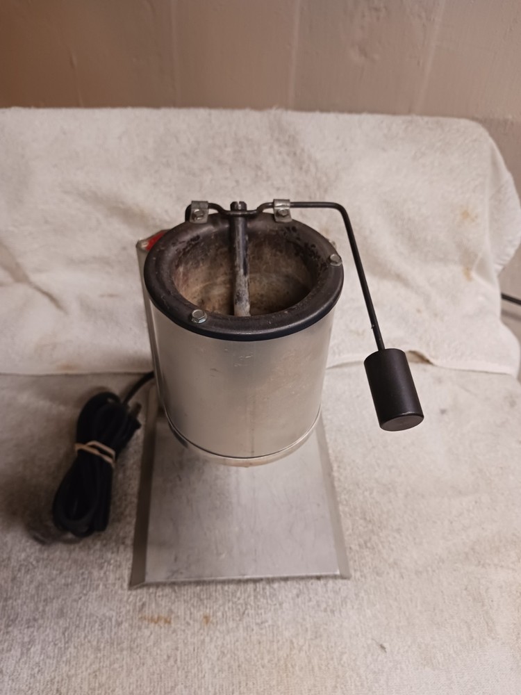 Lee Precision Production Pot Electric Lead Melter.