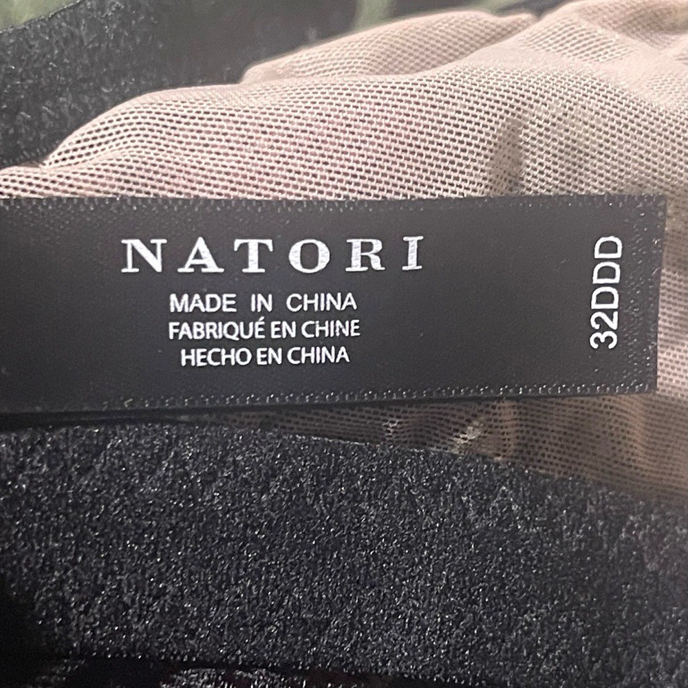 Natori wireless black lace bra size 32DDD