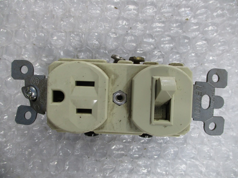 LEVITON 042-5225 TOGGLE SWITCH NSNP