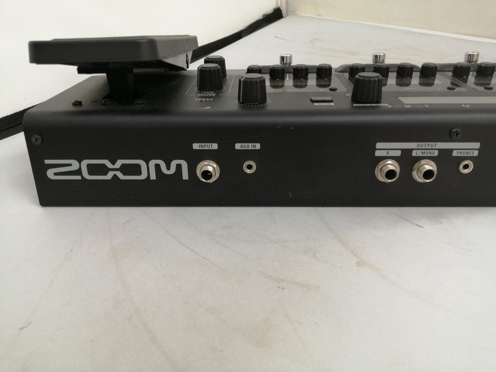 ZOOM G5N | Guitar Multi-Effects Processor – 127 Effects – Good Condition