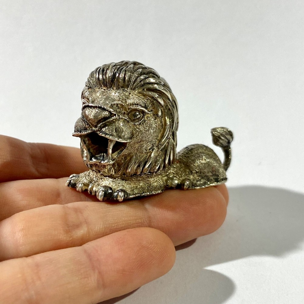 Vintage Solid Silver Pill Box Leon shape , trinket Box