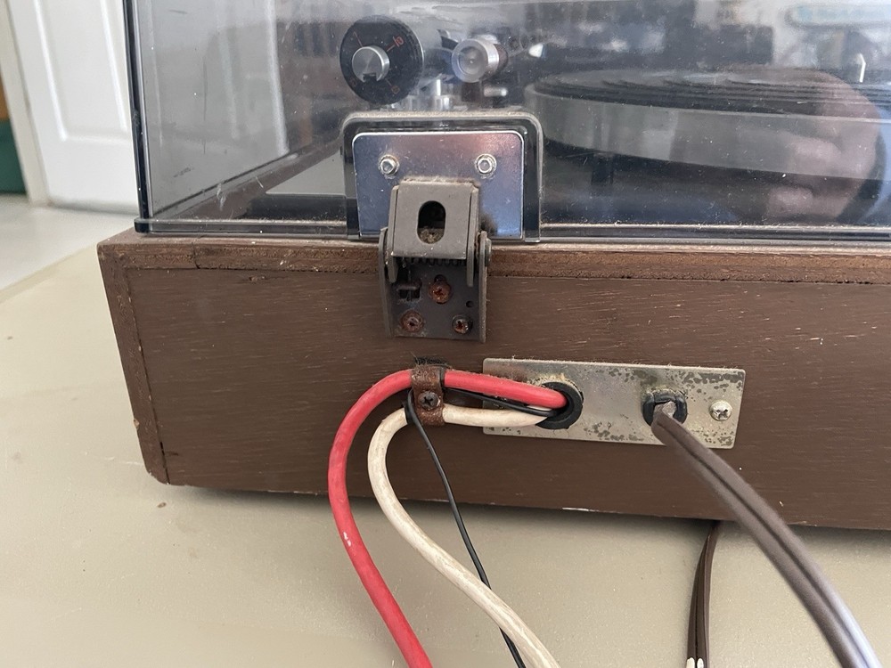 Vintage SANYO MODEL TP 600SA Record player