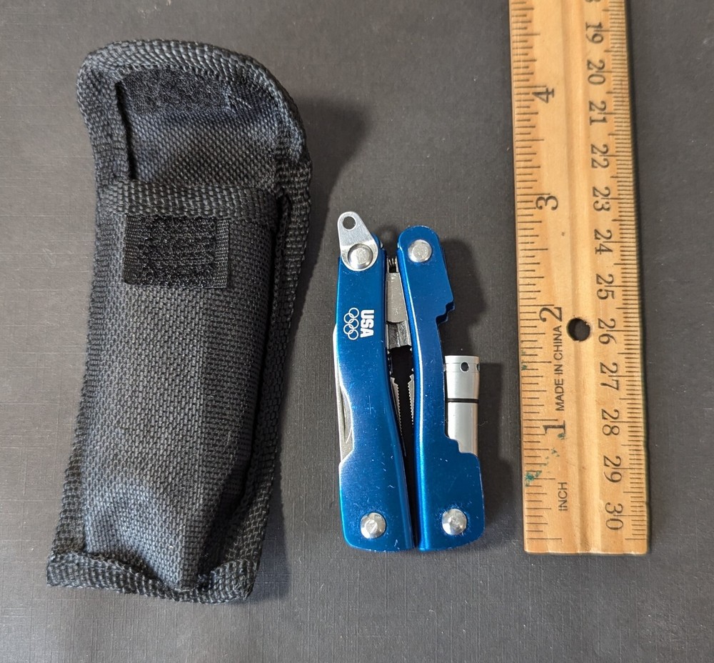 Multitool USA Olympic Team Utility Knife Flashlight Screwdriver Blue w/ Case