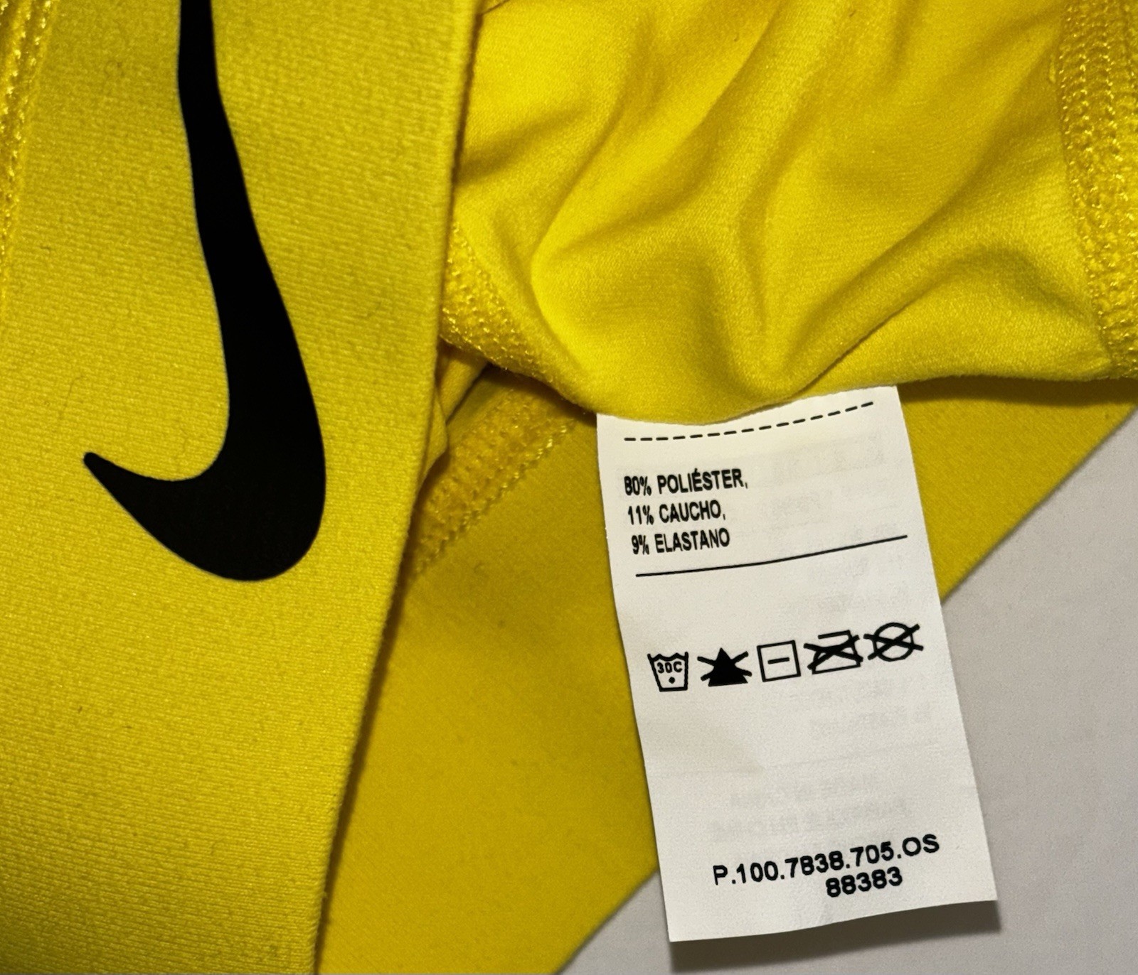 Oregon Ducks PE Football Team Issued Nike Pro Hyperwarm Skull Cap One Size NEW