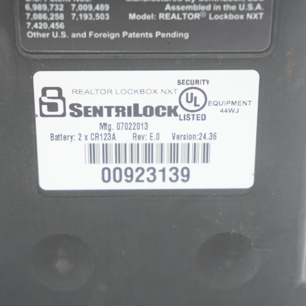 2 x Lockbox Sentrilock Realtor Lock Box - (Needs Code) W9T-P10100 UNTESTED