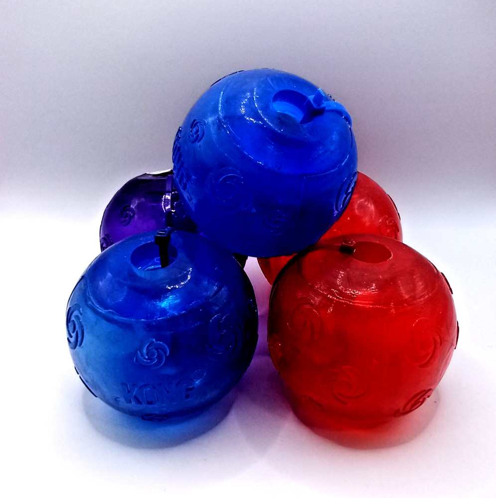 Kong Squeezz XL Ball Stuffable 1-Pack, Assorted Colors