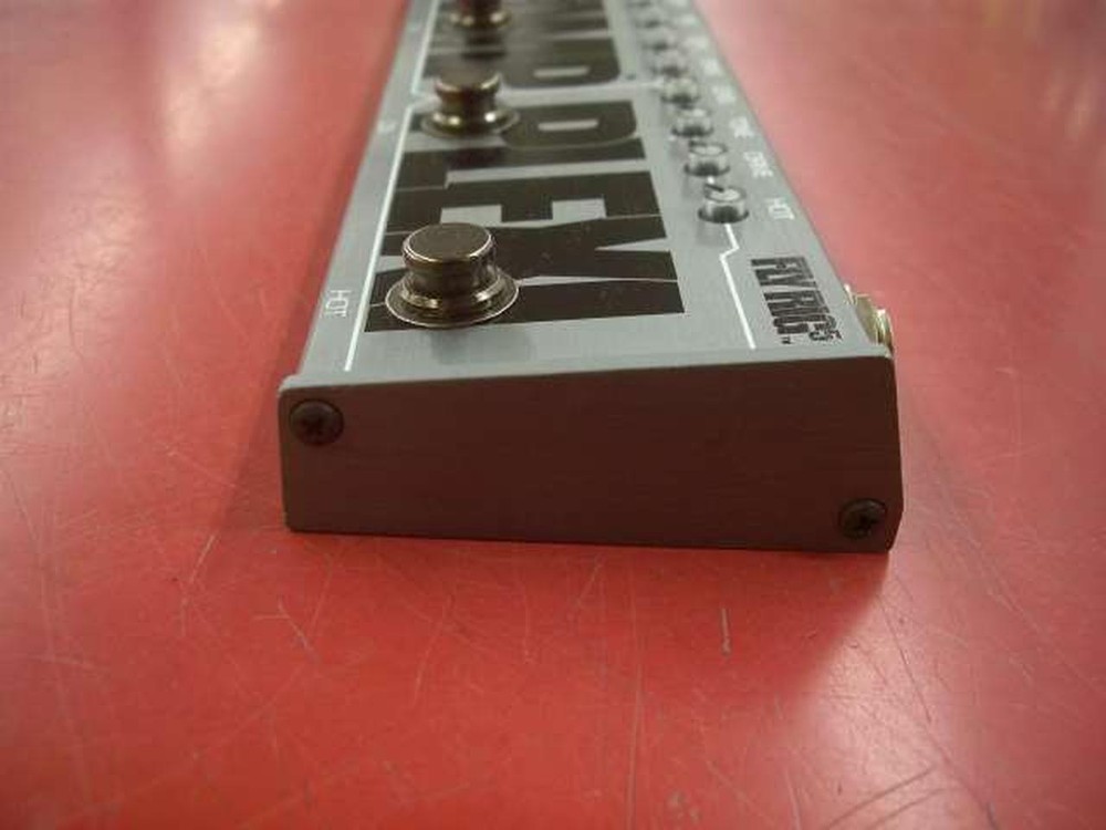 TECH21 FLY RIG 5 Guitar preamp/multi-effects From Japan