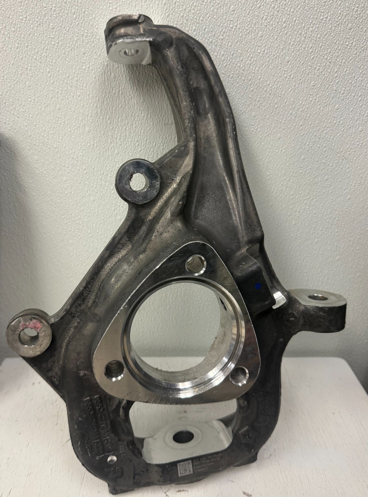 2019-2026 Dodge Ram 1500 RH Passenger Side OEM Steering Knuckle 68534276AA