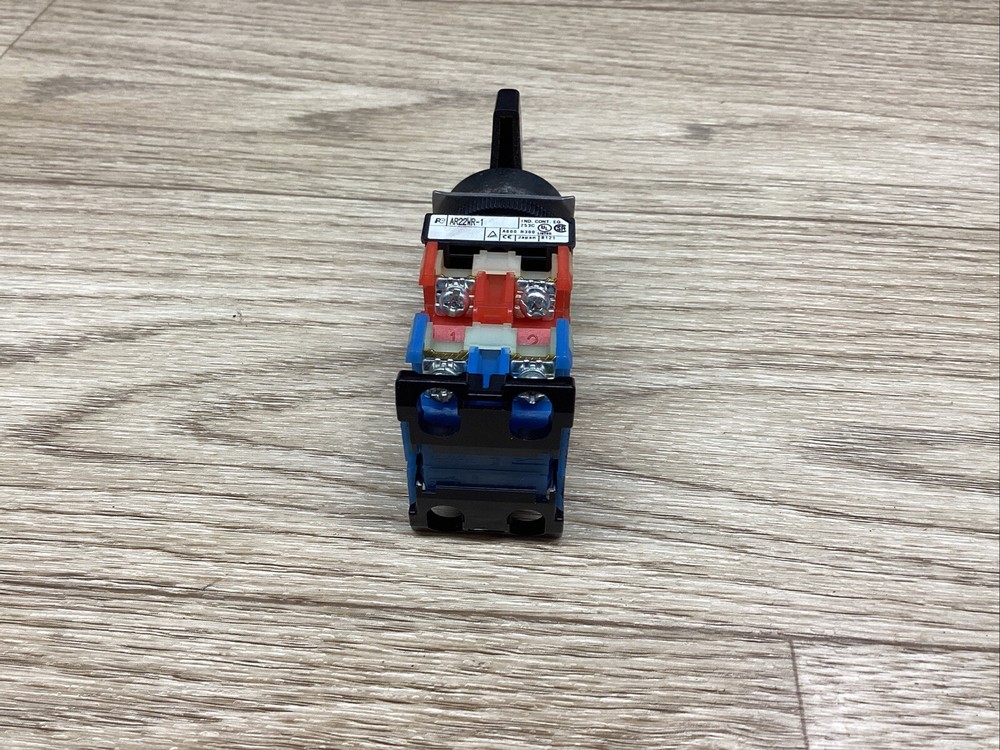 Fuji Electric AR22WR-1 Selector Switch #856D77