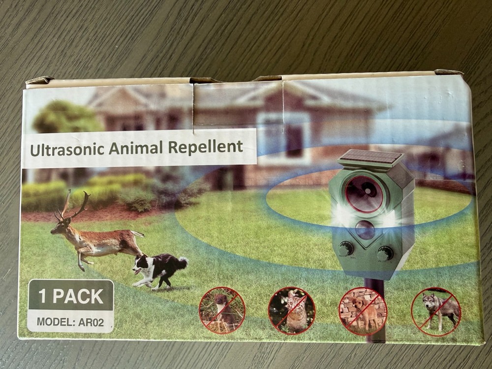 Solar Ultrasonic Animal Repeller with 5 Modes