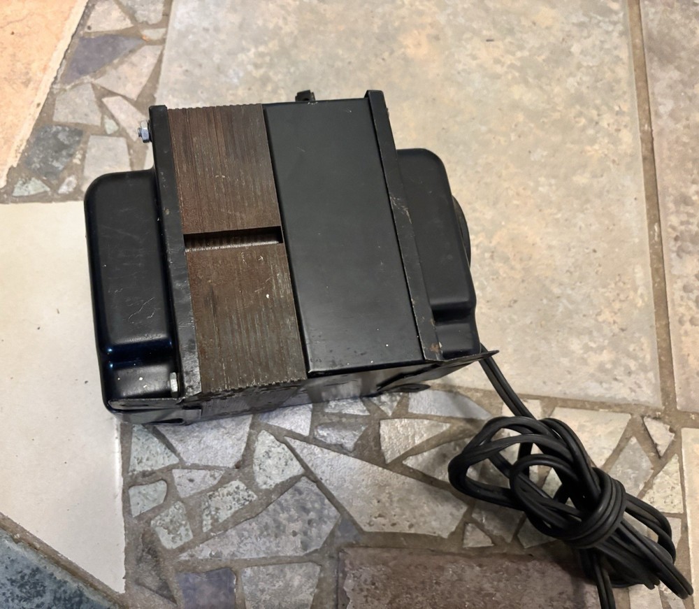 PV-442 Line Adjuster Variable Transformer, variable