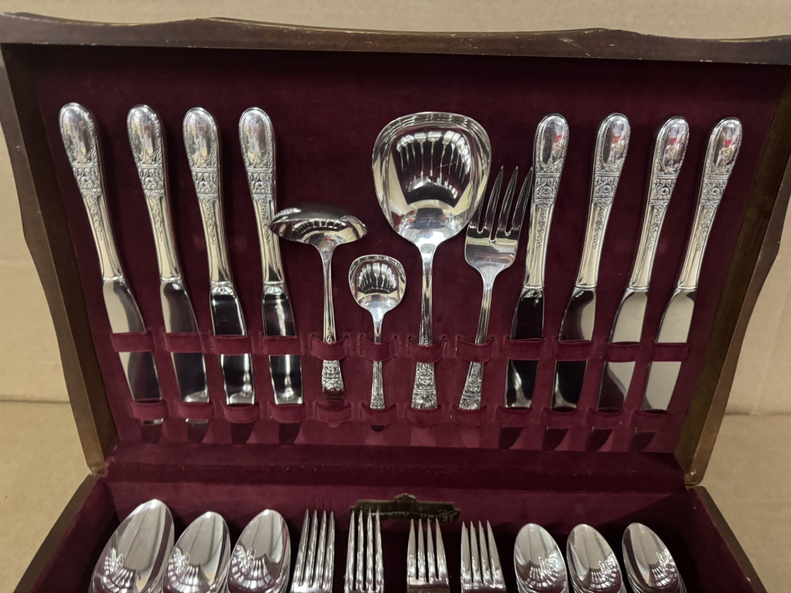 Harmony House Wallace XXXX Quadruple Silverware Set 55 pc with Certificate