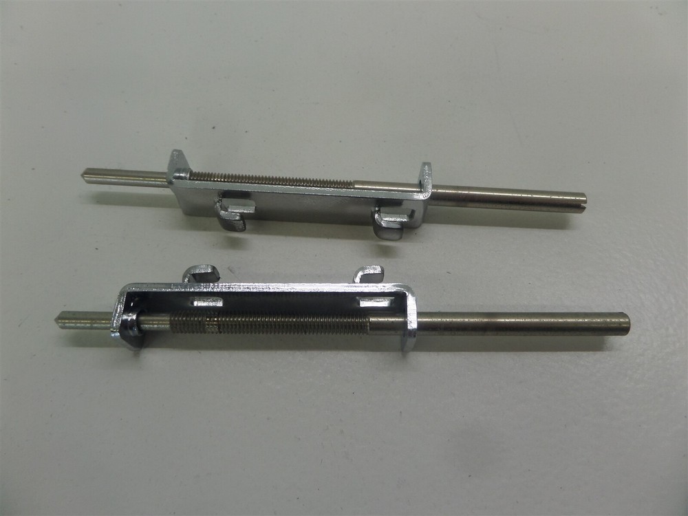 Brooks 5896 Mass Flow Controller Readout 5896B91A w/ Mounting Brackets