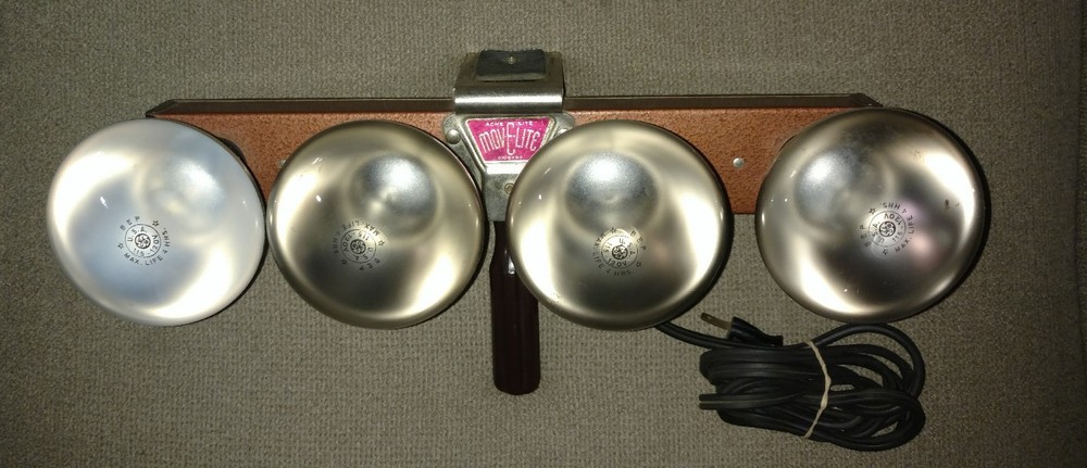 Vintage Acme-Lite Mov-E-Lite Chicago Model R4- "Lights. Camera. Action!"