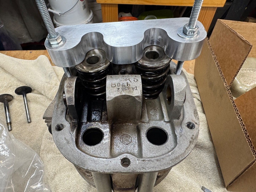 Continental O-300 Valve Spring Compressor Tool