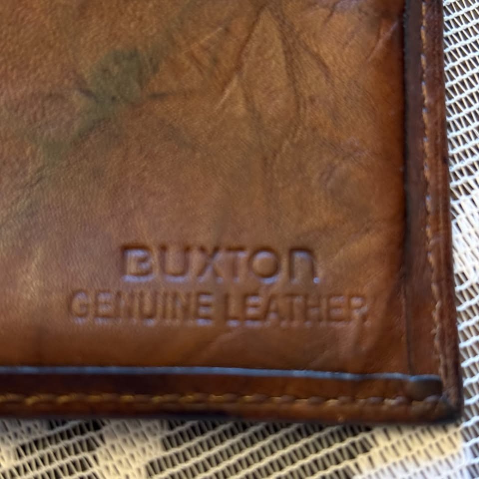 Vintage Leather Gentleman’s Set: Brands -Buxton & Pheasant