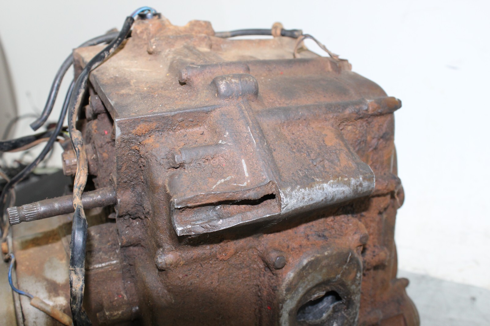 SUZUKI LT300 QUADRUNNER QUAD RUNNER ATV ENGINE MOTOR BLOCK CASES 80'S LT 300