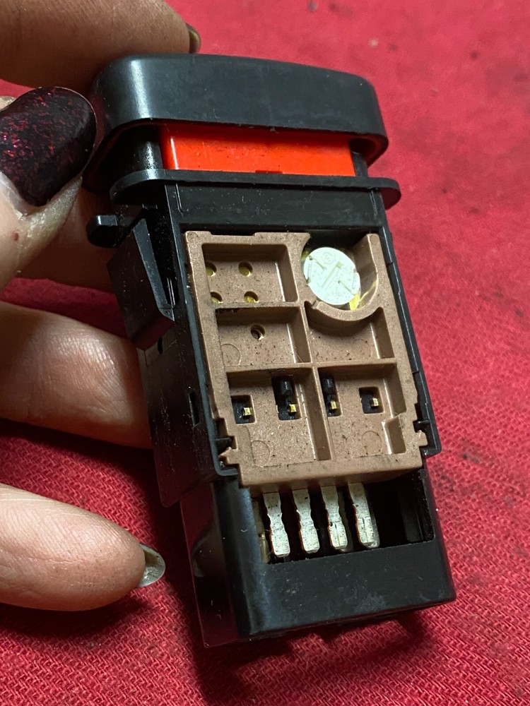 INTERNATIONAL CF500 HAZARD SWITCH