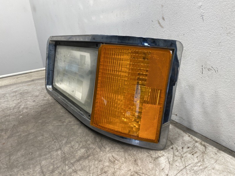 1994 Mack CH612 Headlight (611-20743)