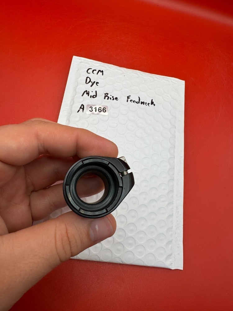 CCM Dye Mid Rise Feedneck