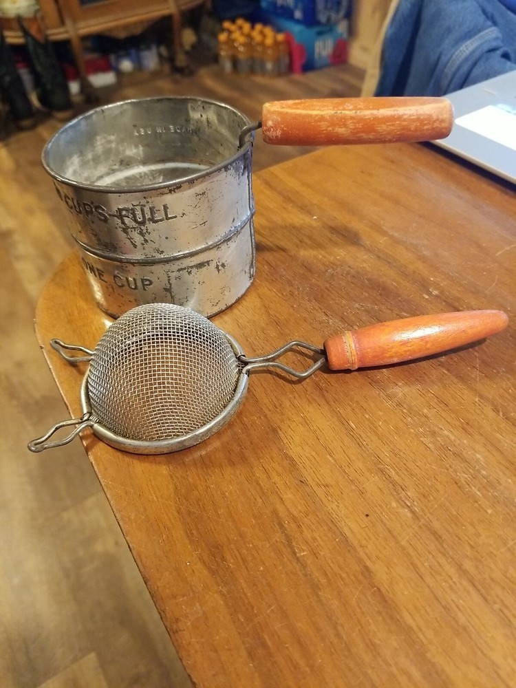 2 Red Handle Kitchen Utensils