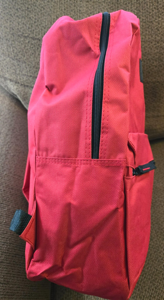 Trail maker Classic 17 Inch Backpack with Adjustable Padded Shoulder Straps RED